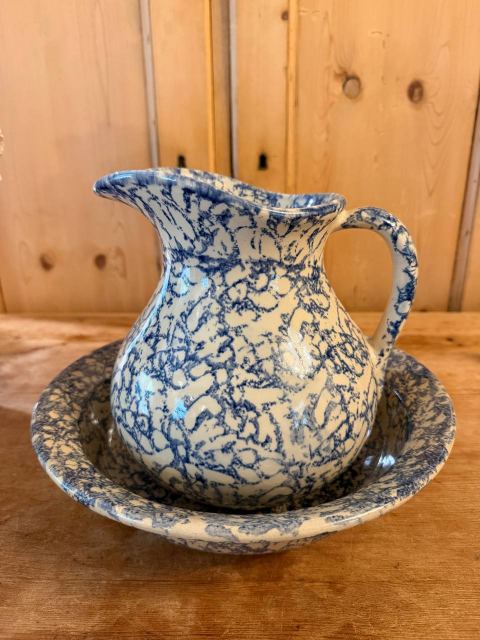 Robinson Ransbottom Blue Spongeware Pitcher & Basin Set — Roseville, Ohio