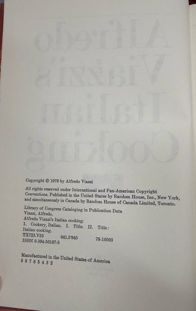 Alfredo Viazzi's Italian Cooking — Random House 1979, Red Cloth with Gilt "AV" Monogram — photo 4