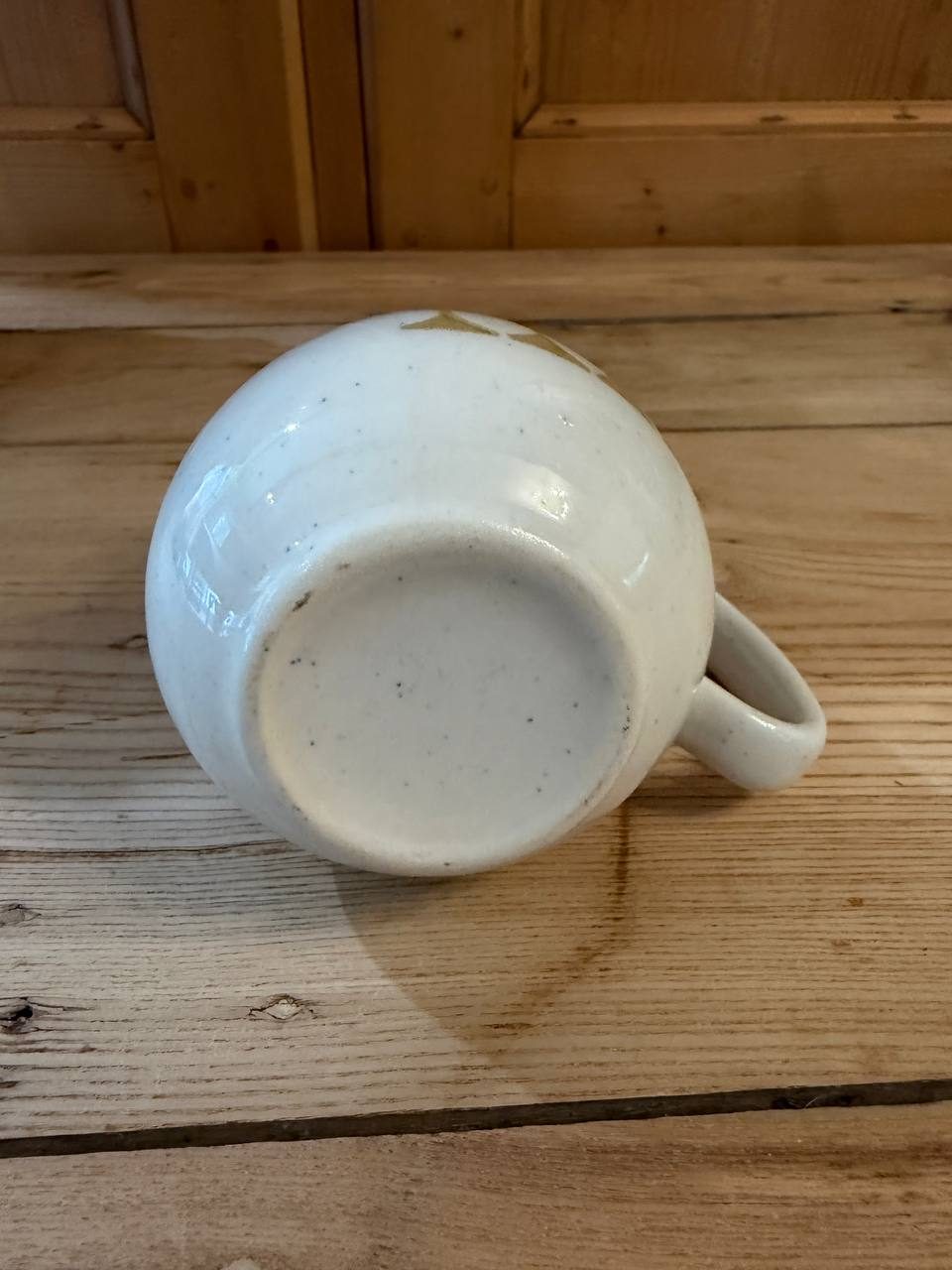 Mid-Century Speckled Stoneware Creamer — Olive-Gold Lotus Band — photo 3