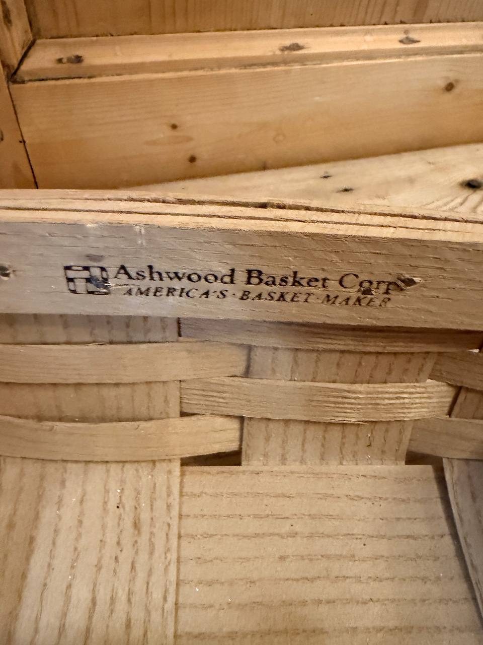 Ashwood Basket Corp. Ash-Splint Square Basket, Bentwood Handle — Peterborough NH — photo 3
