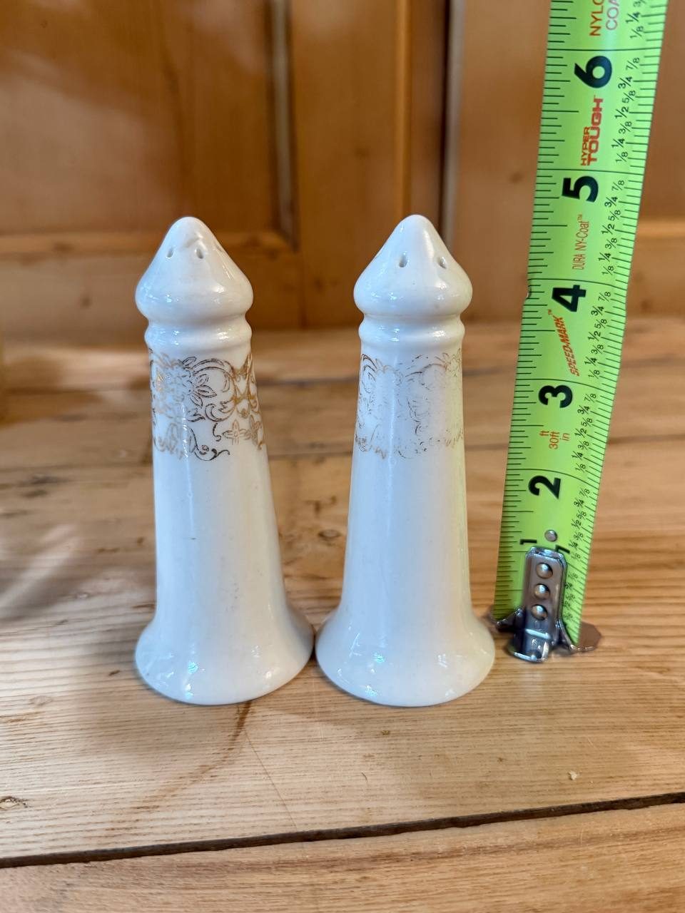Vintage Tall Ironstone Salt and Pepper Shakers Gold Filigree Band 4.5in Pair — photo 3